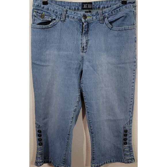 Just Blu Stonewashed Denim Capri Pants 16 Flat Front Decorative Buttons on Legs - Picture 1 of 5
